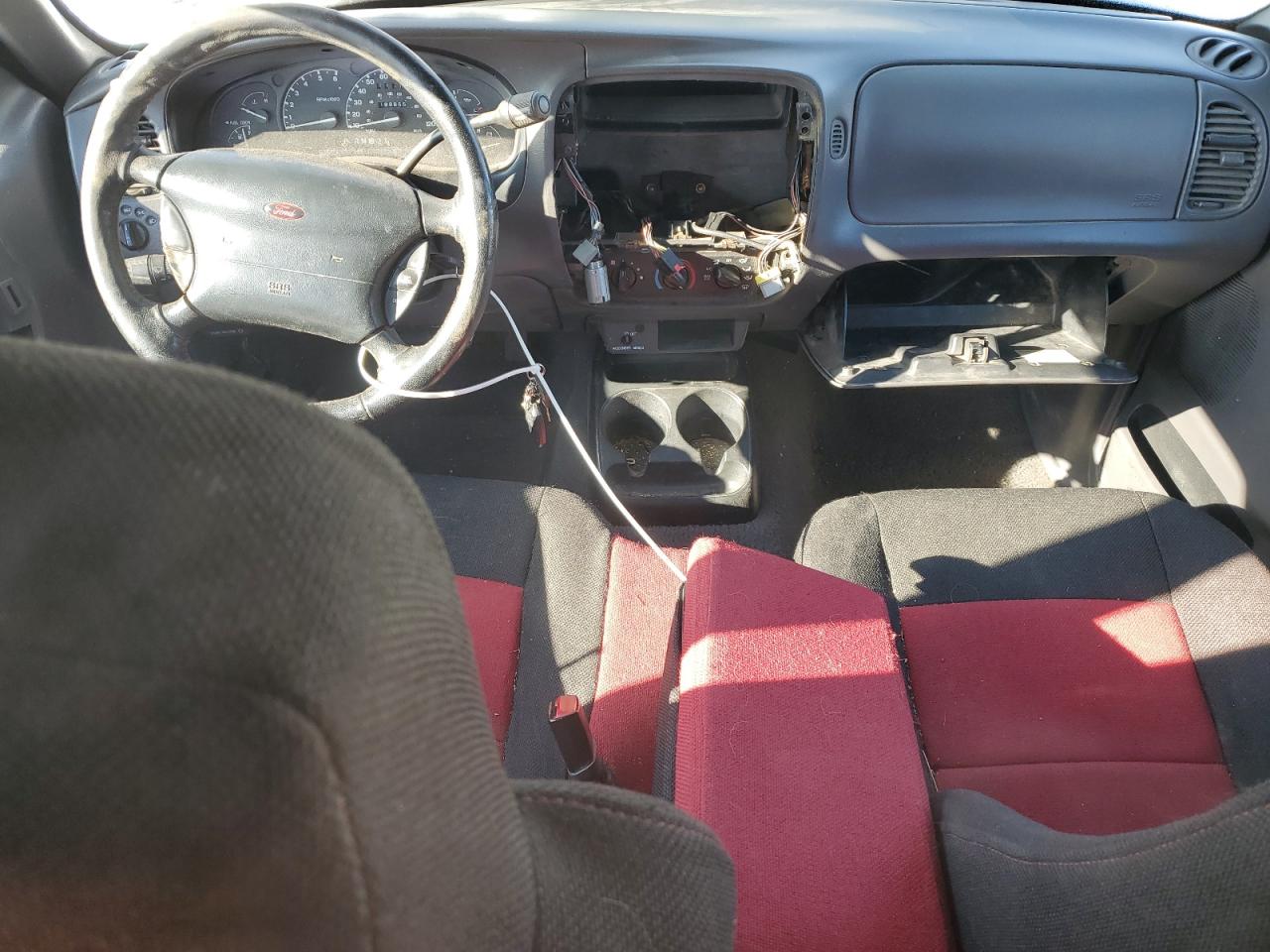 2000 Ford Ranger - Image 8