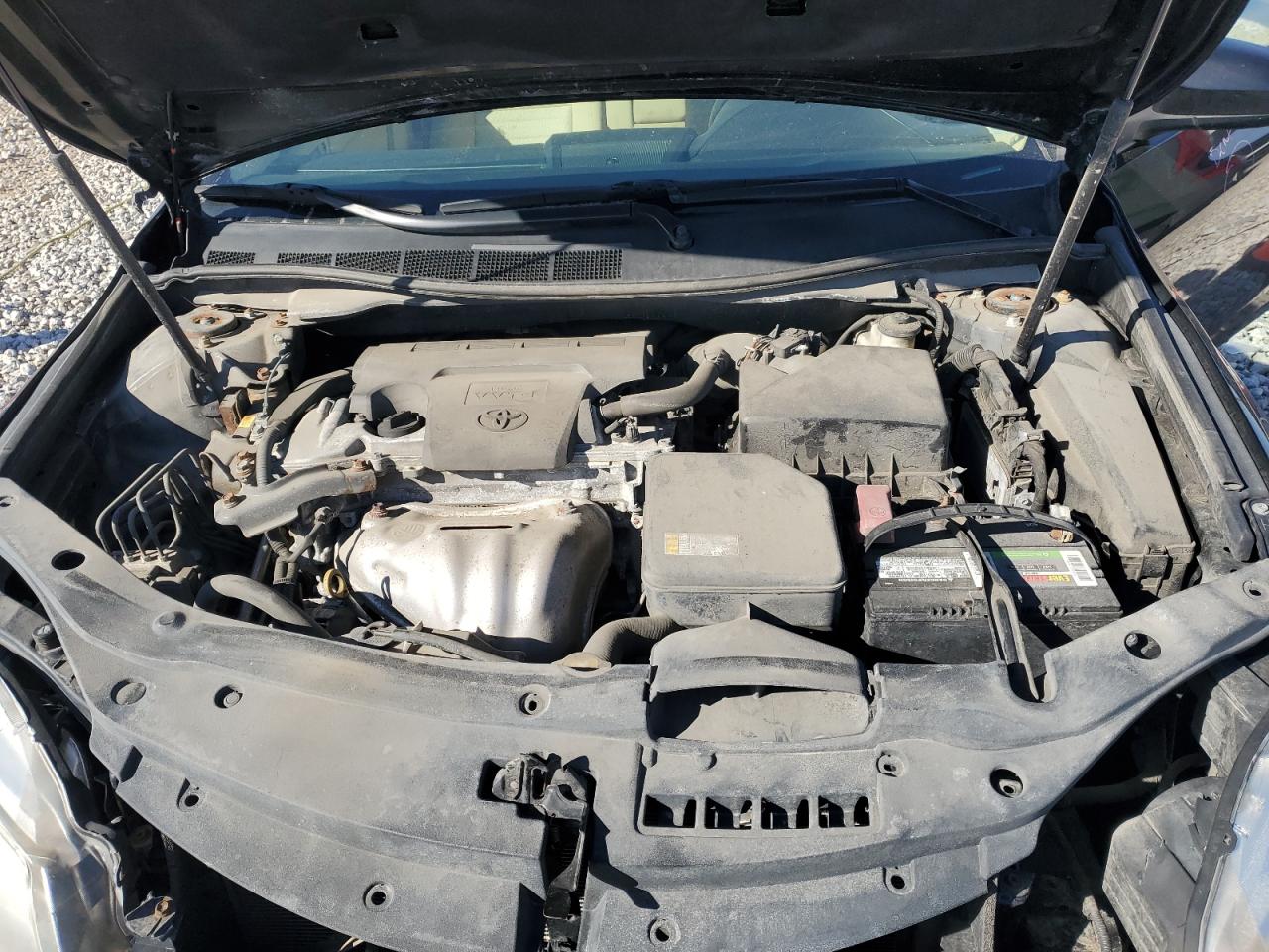 2015 Toyota Camry - Image 11