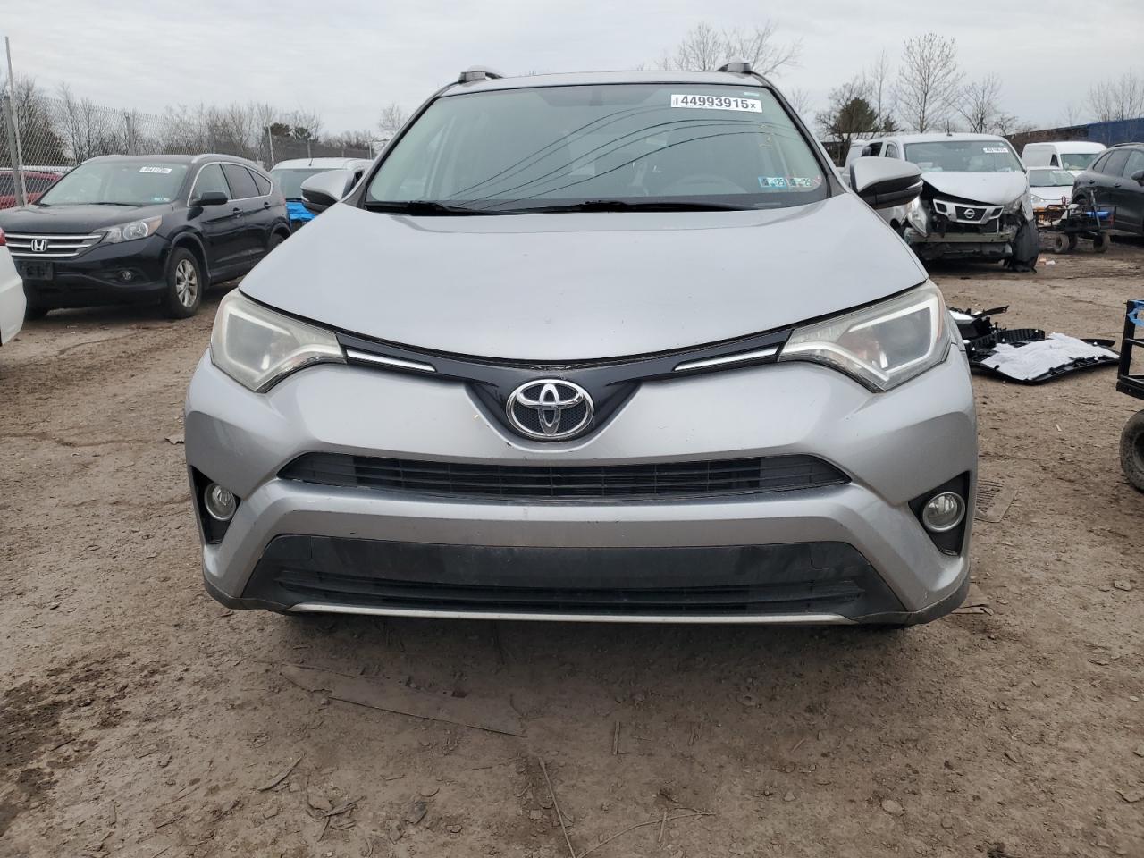 2016 Toyota RAV 4 - Image 5