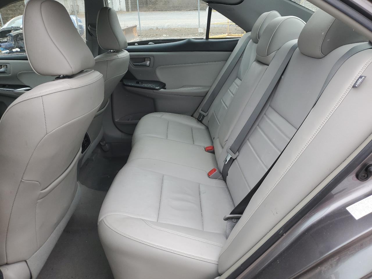 2015 Toyota Camry - Image 10