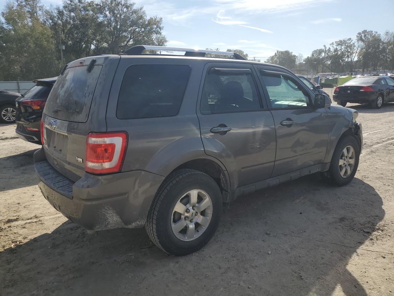 2011 Ford Escape - Image 3