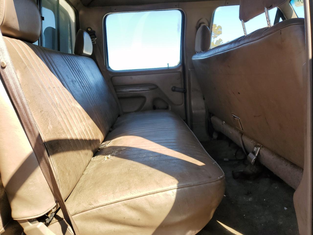 1995 Ford F350 - Image 10