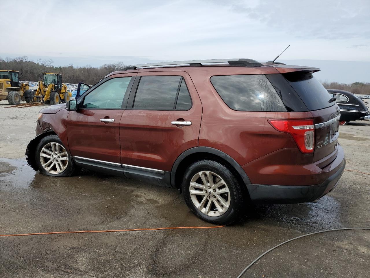 2015 Ford Explorer - Image 2
