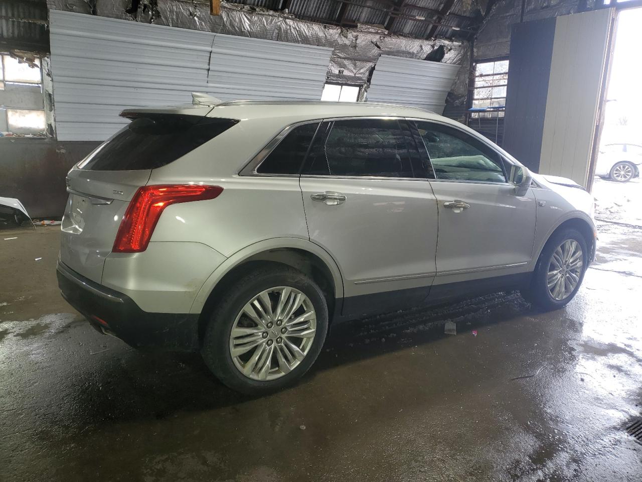 2019 Cadillac XT5 - Image 3