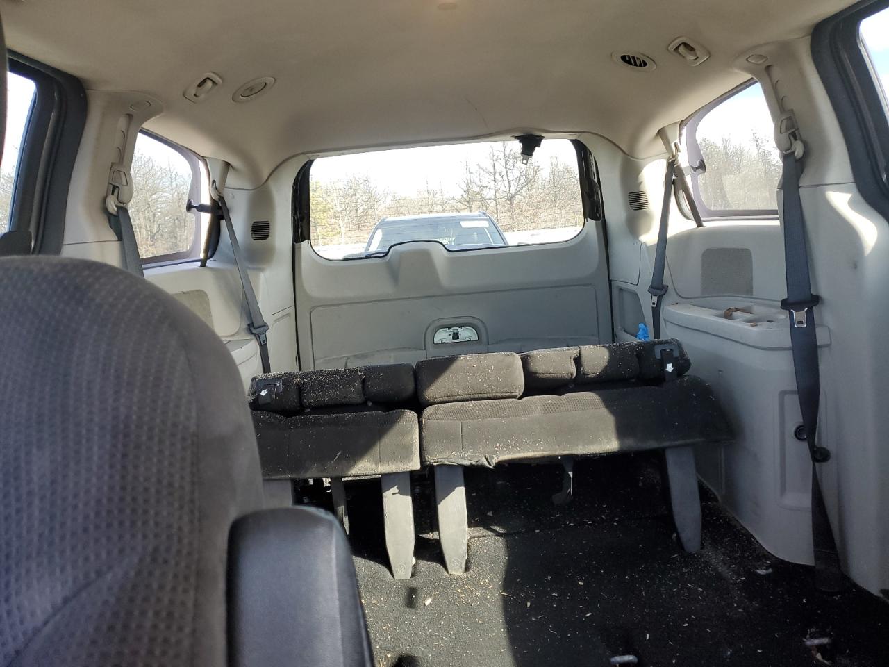 2016 Dodge Caravan - Image 10