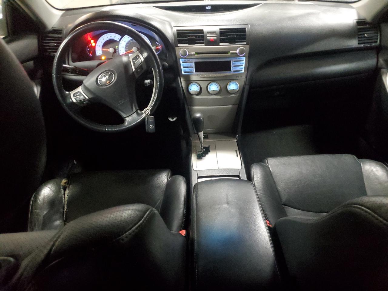 2010 Toyota Camry - Image 8