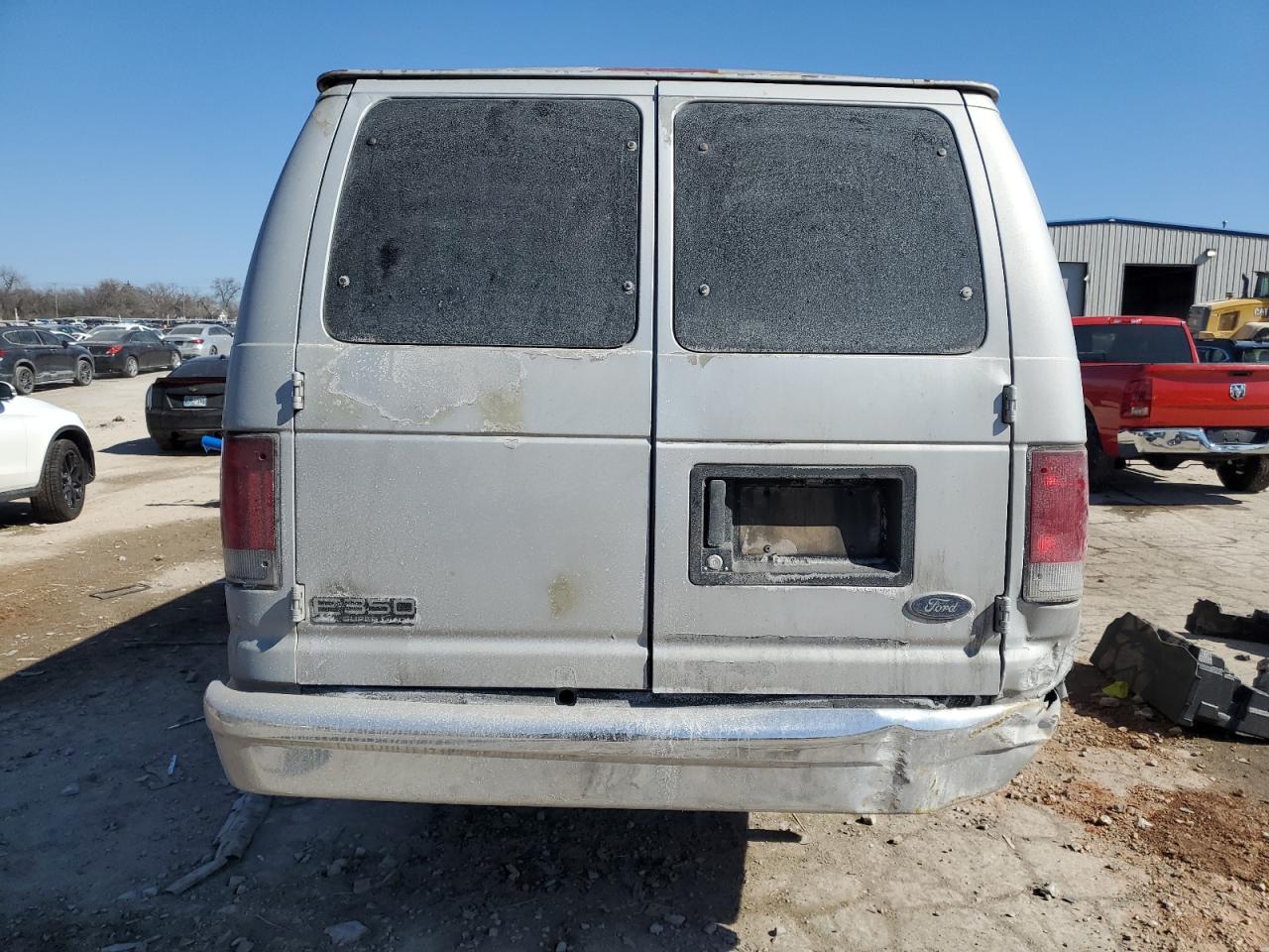 2005 Ford Econoline - Image 6