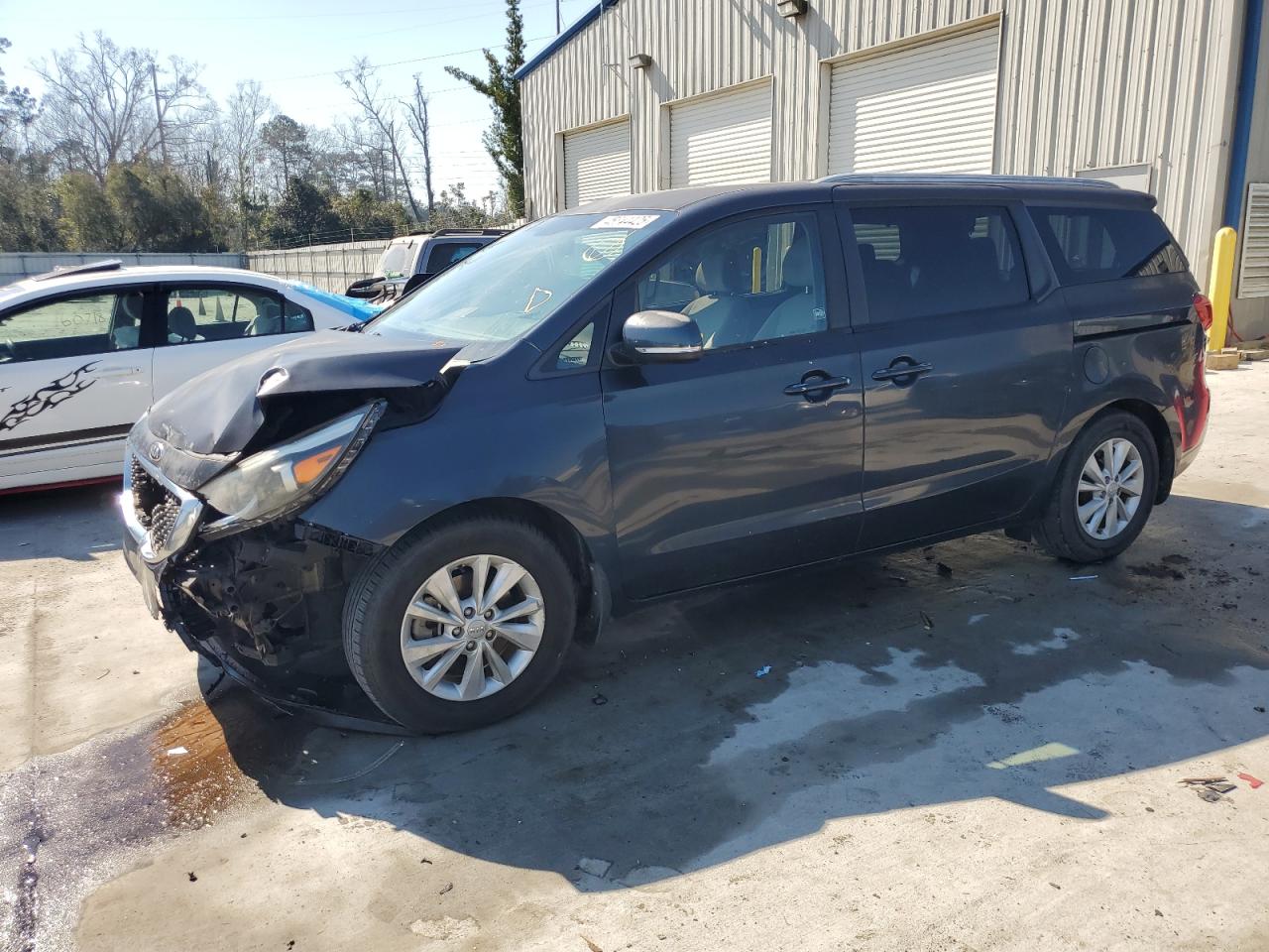 2016 Kia Sedona - Image 1