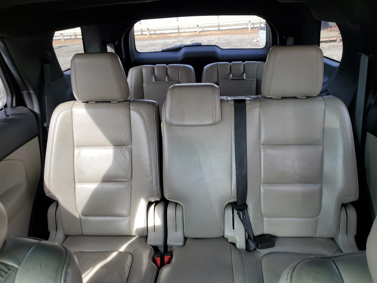 2012 Ford Explorer - Image 10