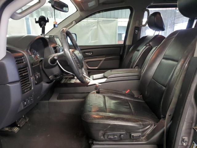  NISSAN TITAN 2015 Szary