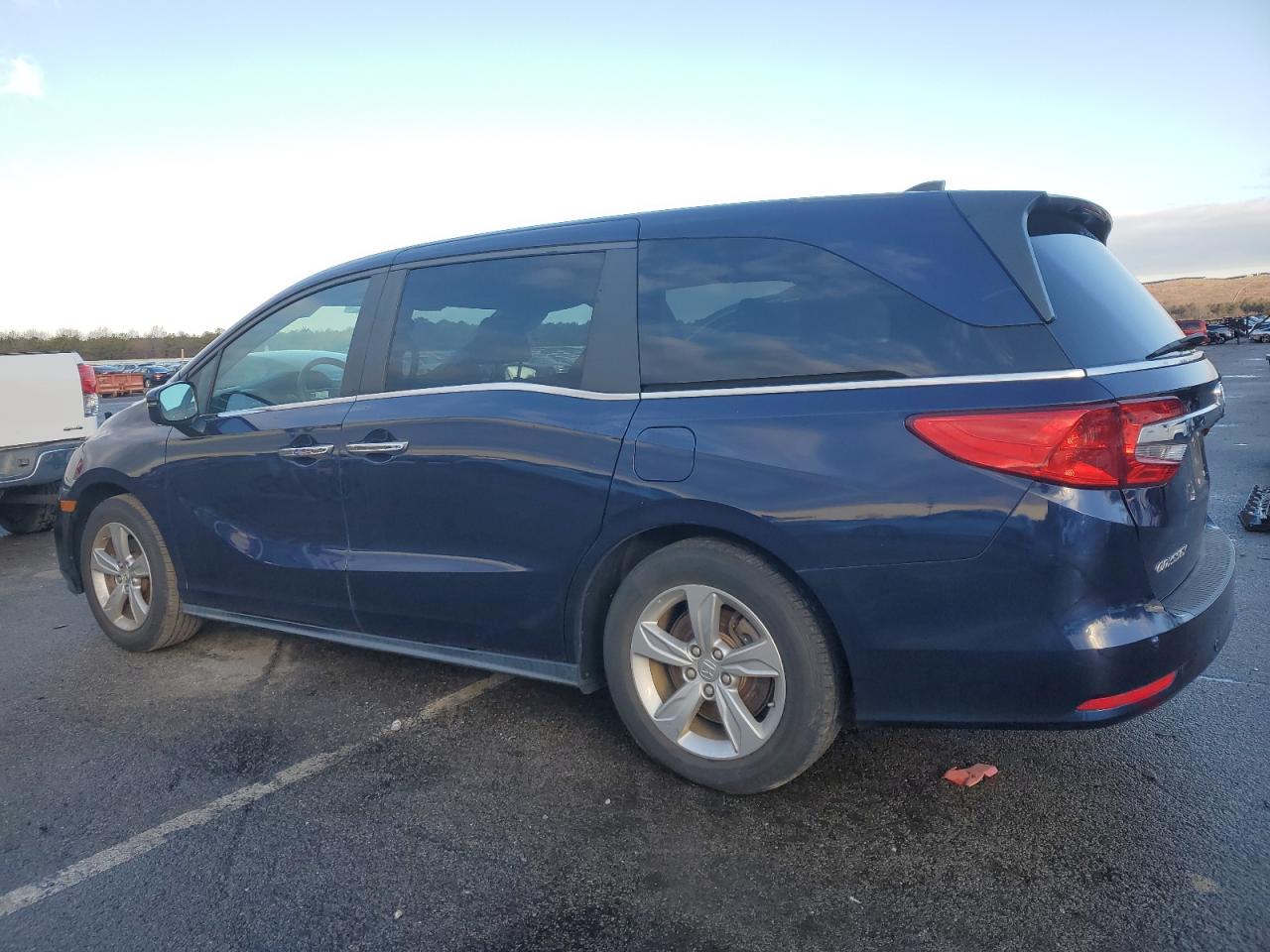 2019 Honda Odyssey - Image 2