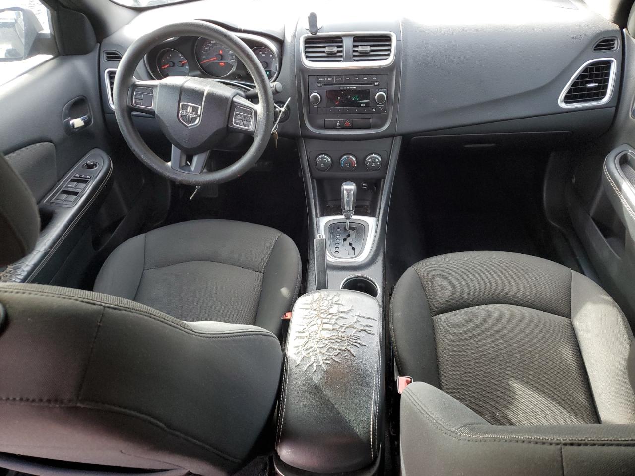 2012 Dodge Avenger - Image 8