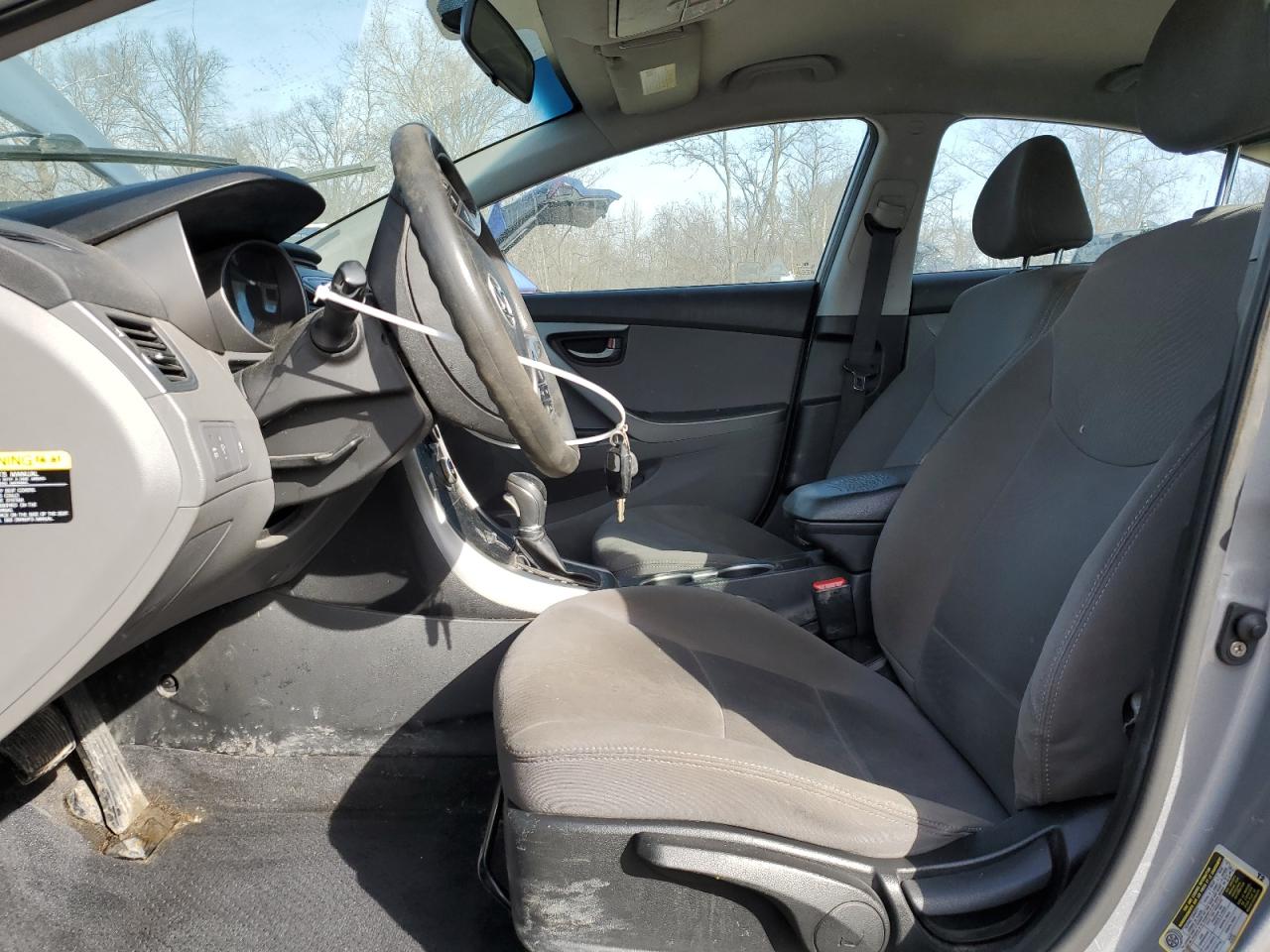 2015 Hyundai Elantra - Image 7