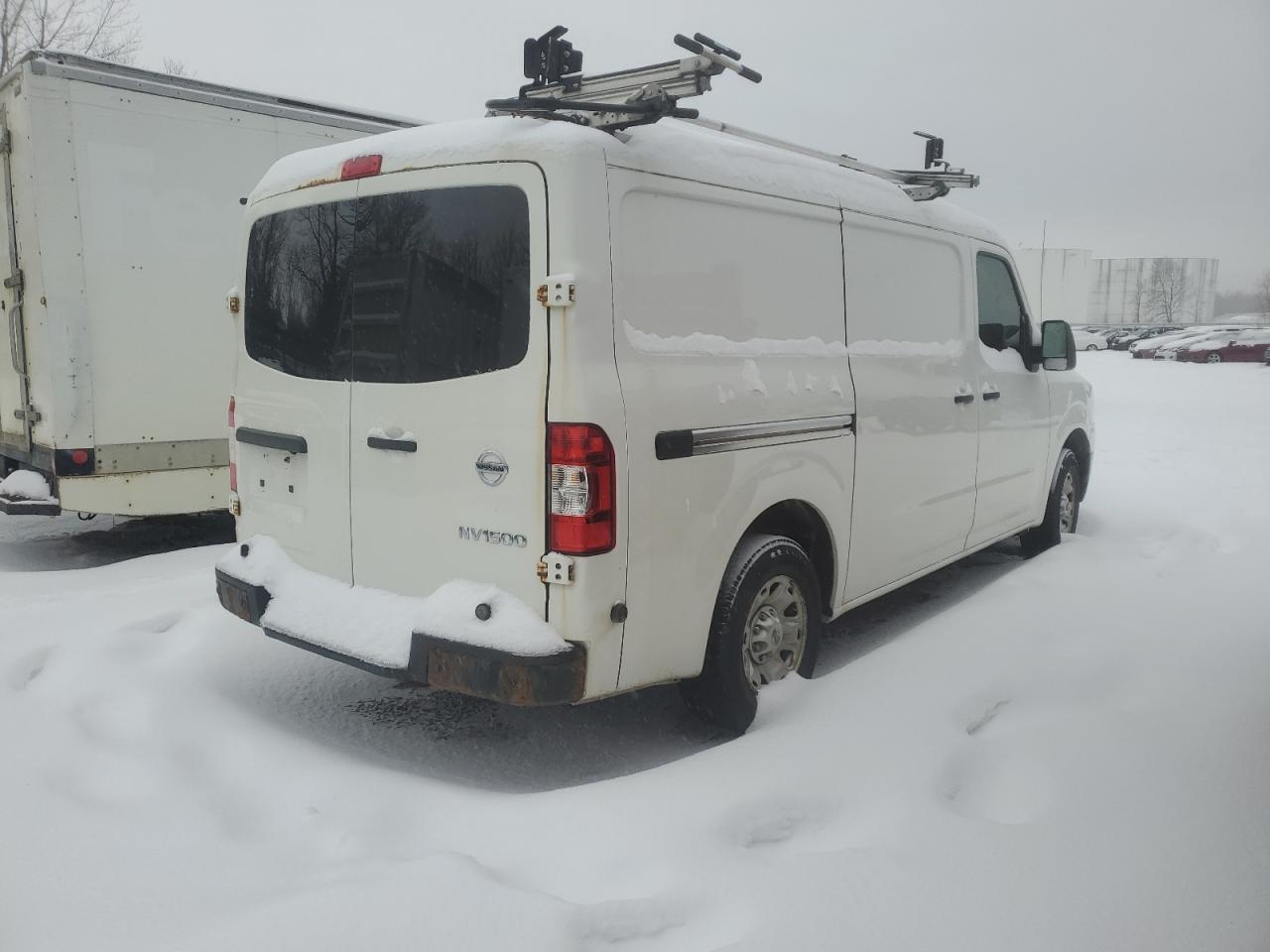 2017 Nissan NV - Image 3