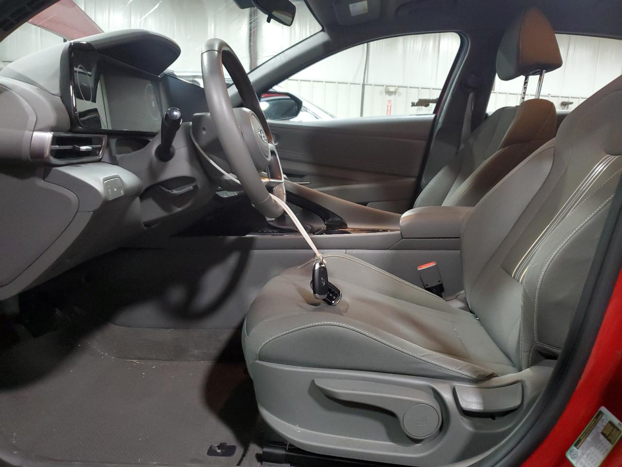 2023 Hyundai Elantra - Image 7