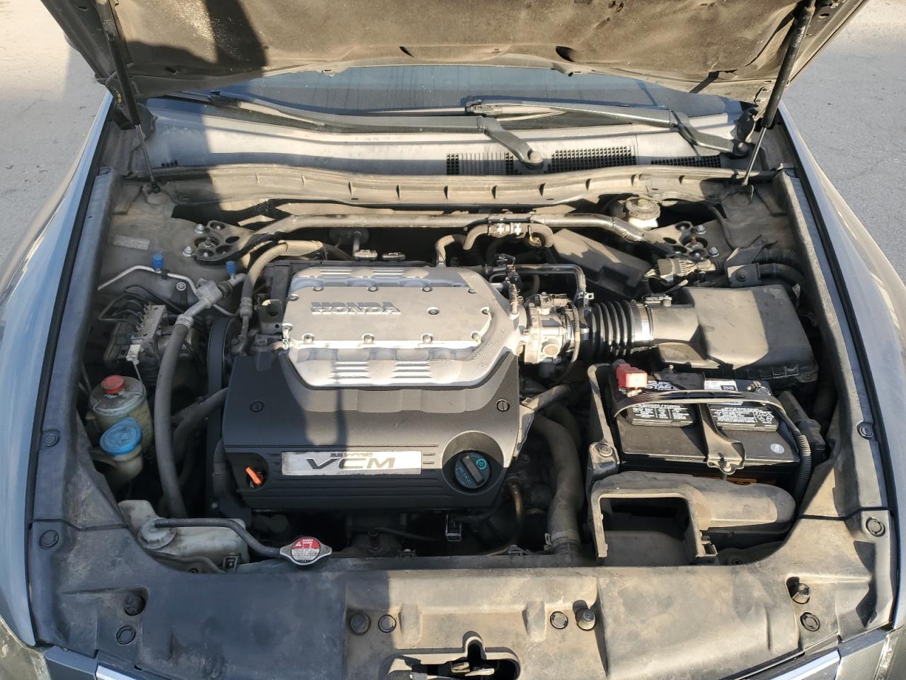 2009 Honda Accord - Image 11