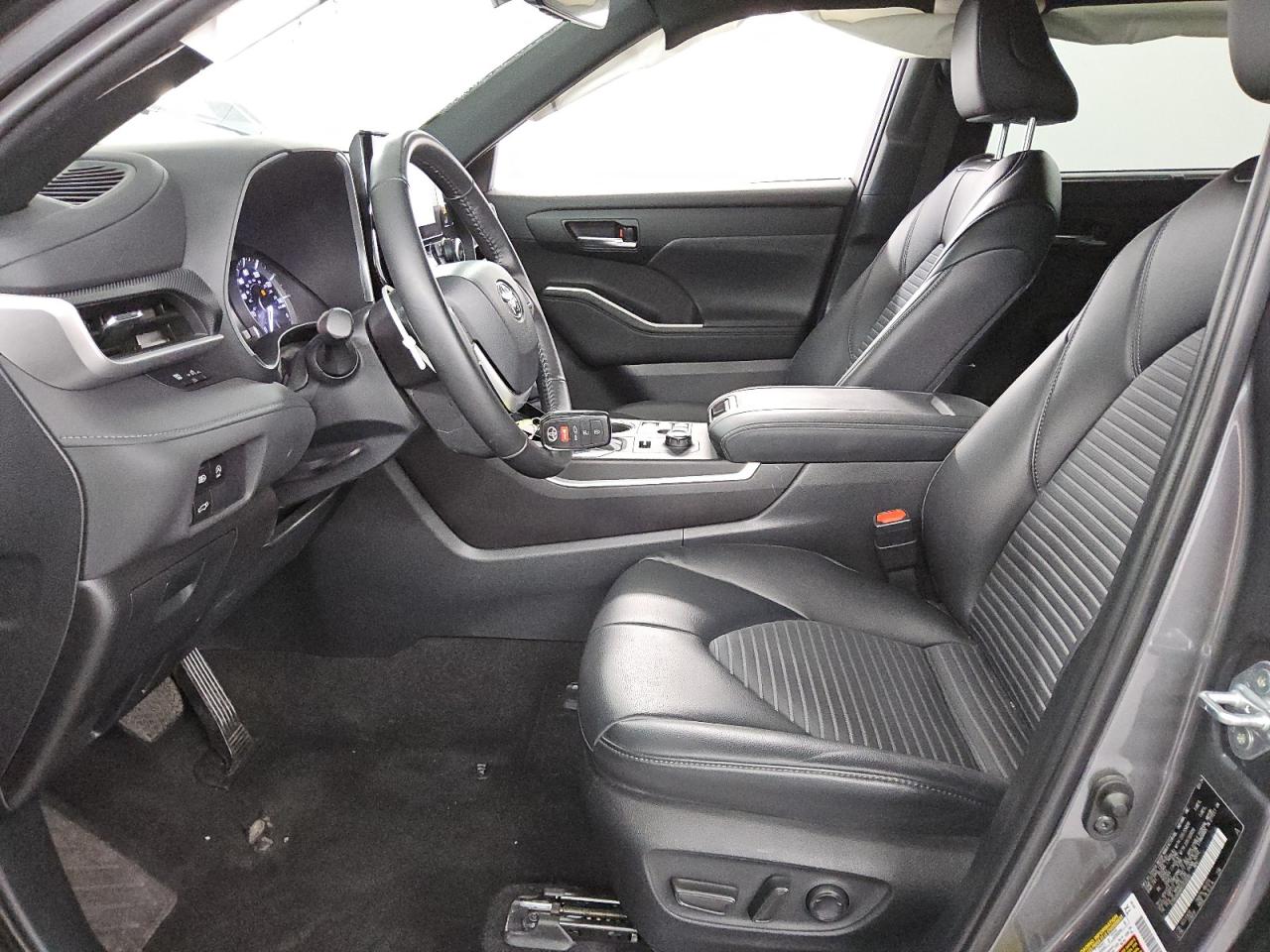2024 Toyota Highlander - Image 7