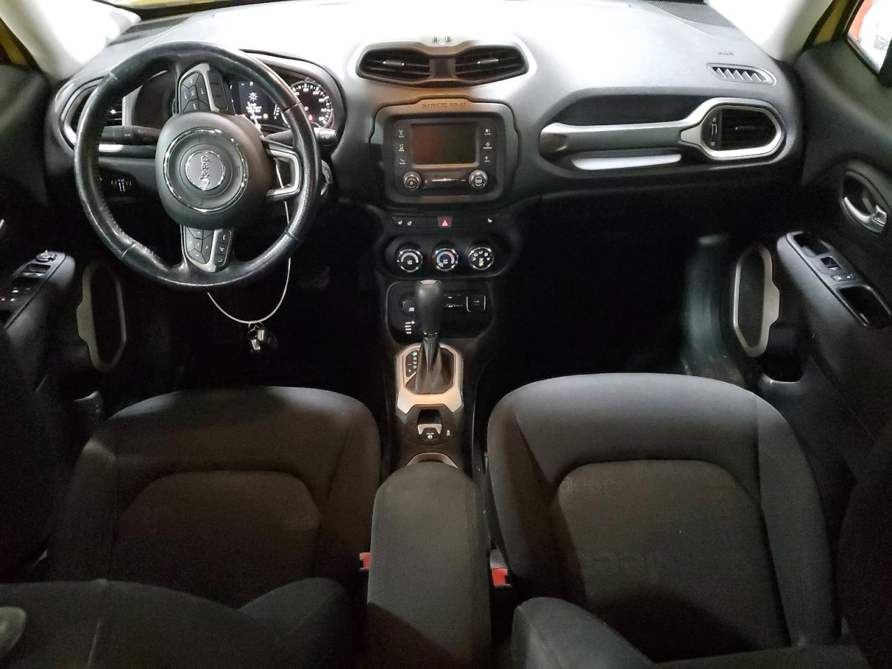 2017 Jeep Renegade - Image 8