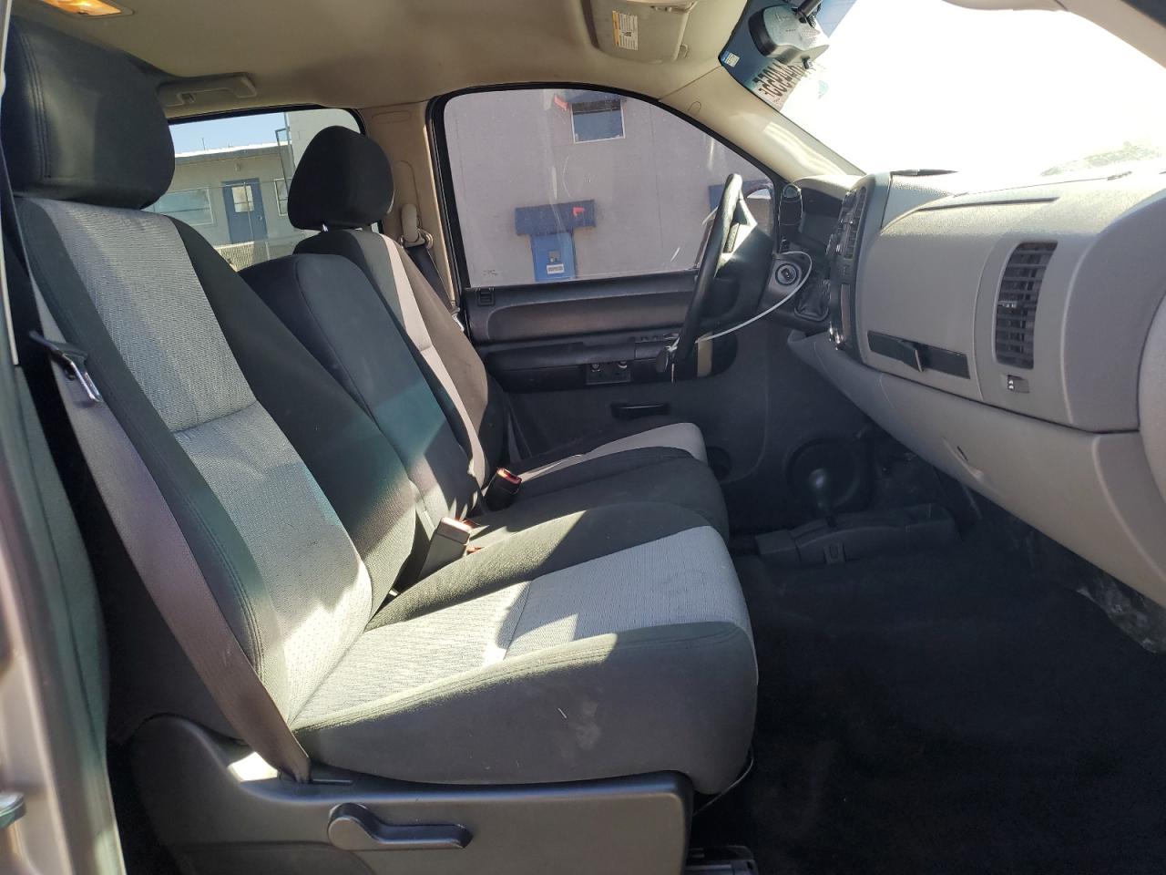 2009 Chevrolet Silverado - Image 7