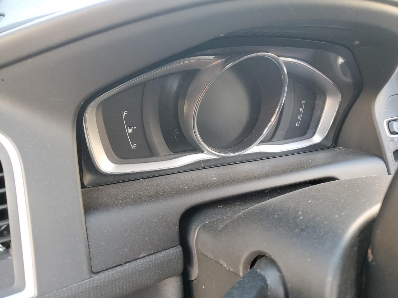 2017 Volvo XC60 - Image 9