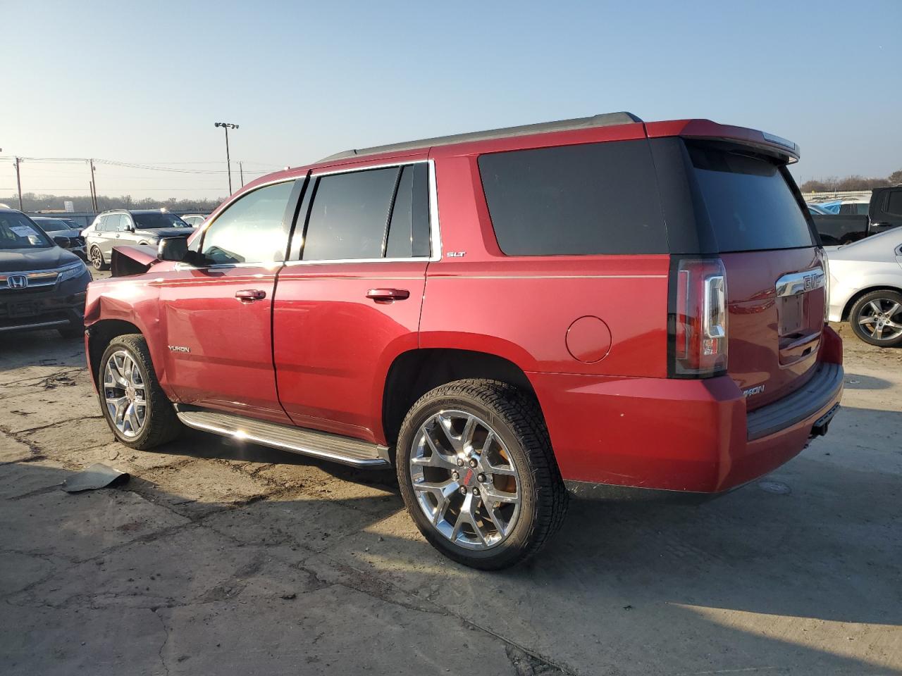 2015 GMC Yukon - Image 2