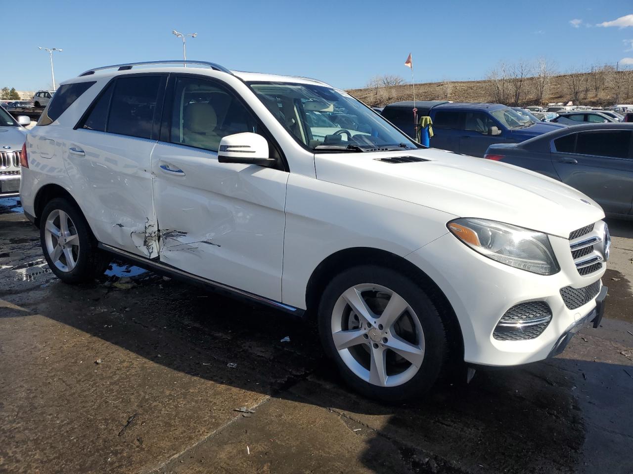 2016 Mercedes-Benz GLE - Image 4