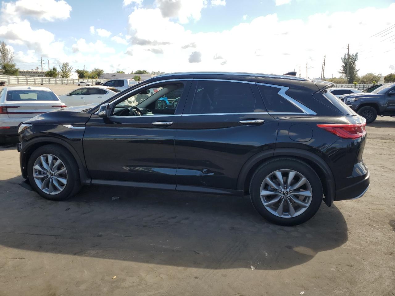 2019 Infiniti QX50 - Image 2