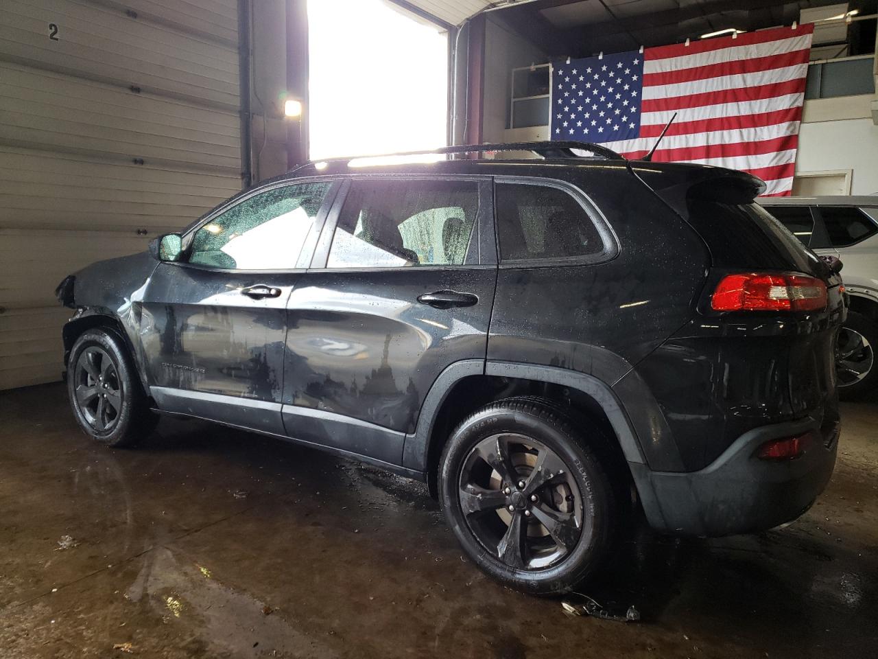 2015 Jeep Grand Cherokee - Image 2
