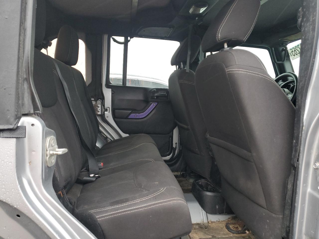 2015 Jeep Wrangler - Image 10