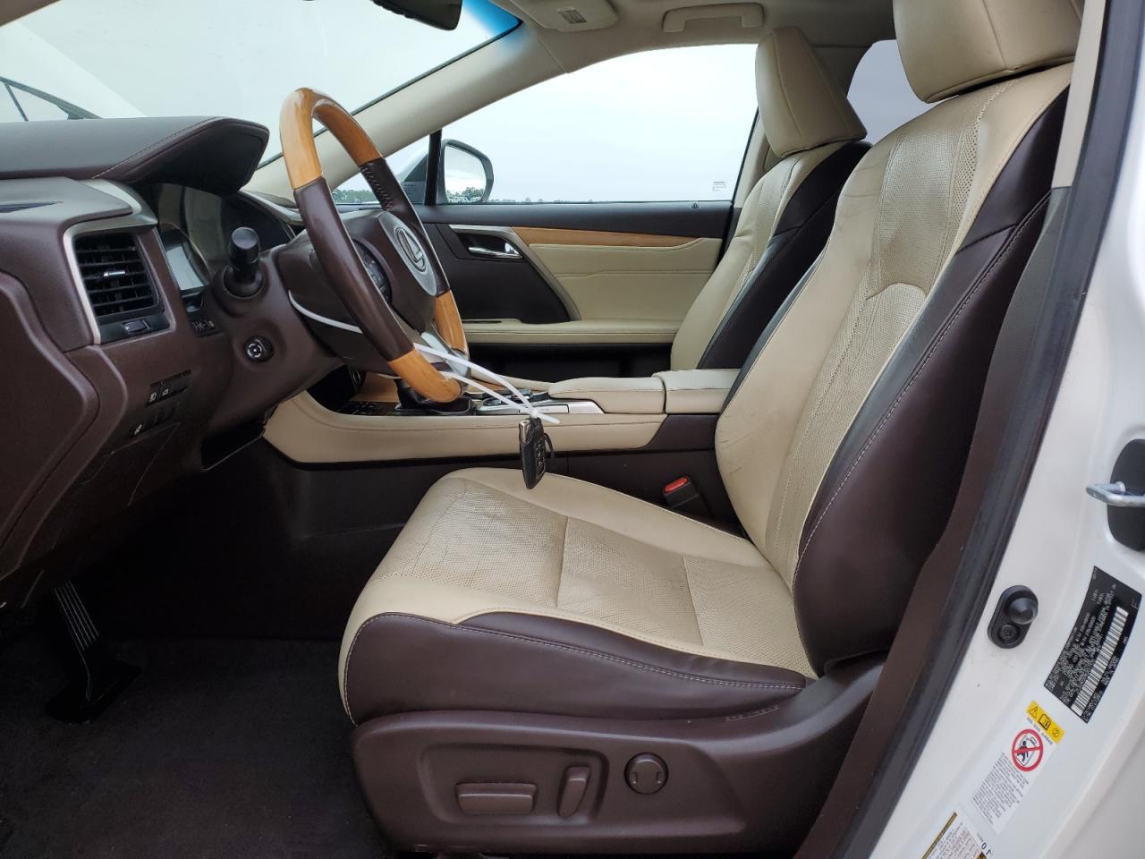 2019 Lexus RX - Image 7