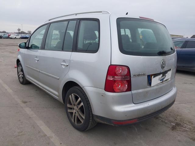 2009 VOLKSWAGEN TOURAN SE