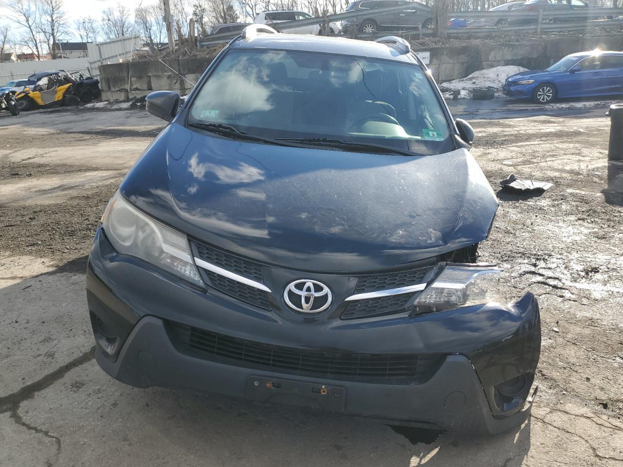 2014 Toyota RAV 4 - Image 5