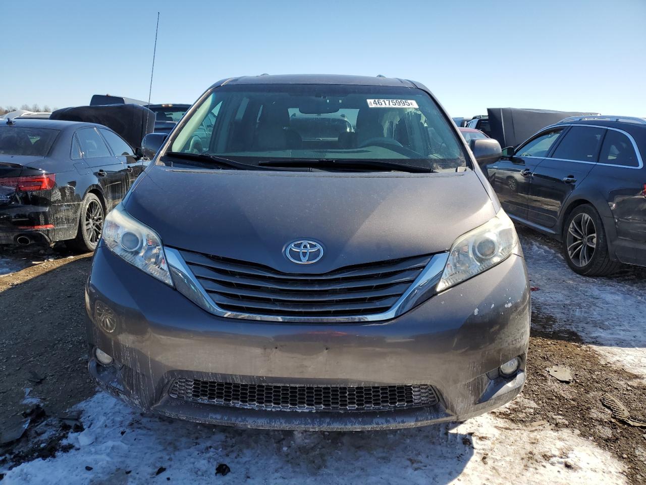2013 Toyota Sienna - Image 5