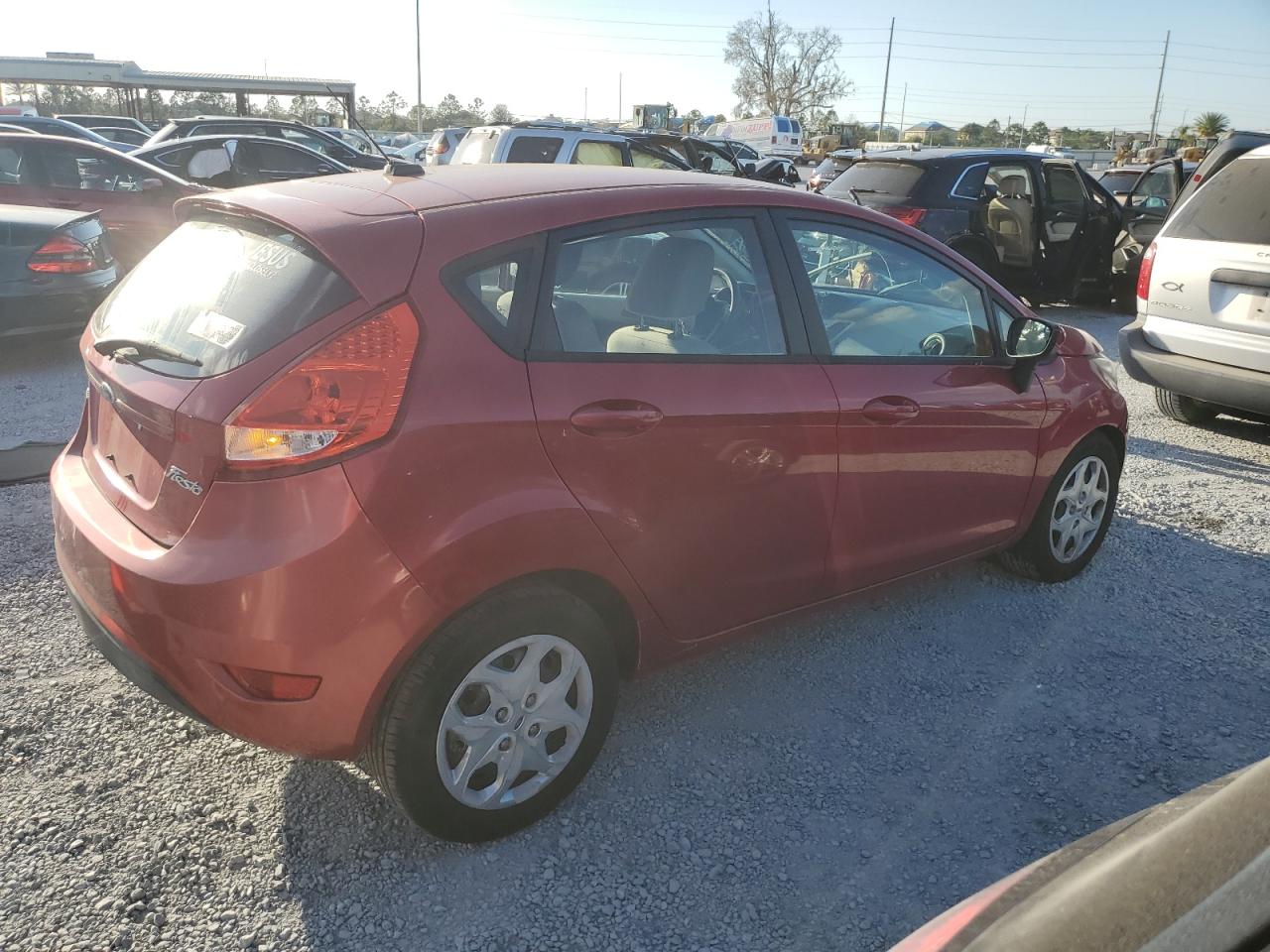 2011 Ford Fiesta - Image 3