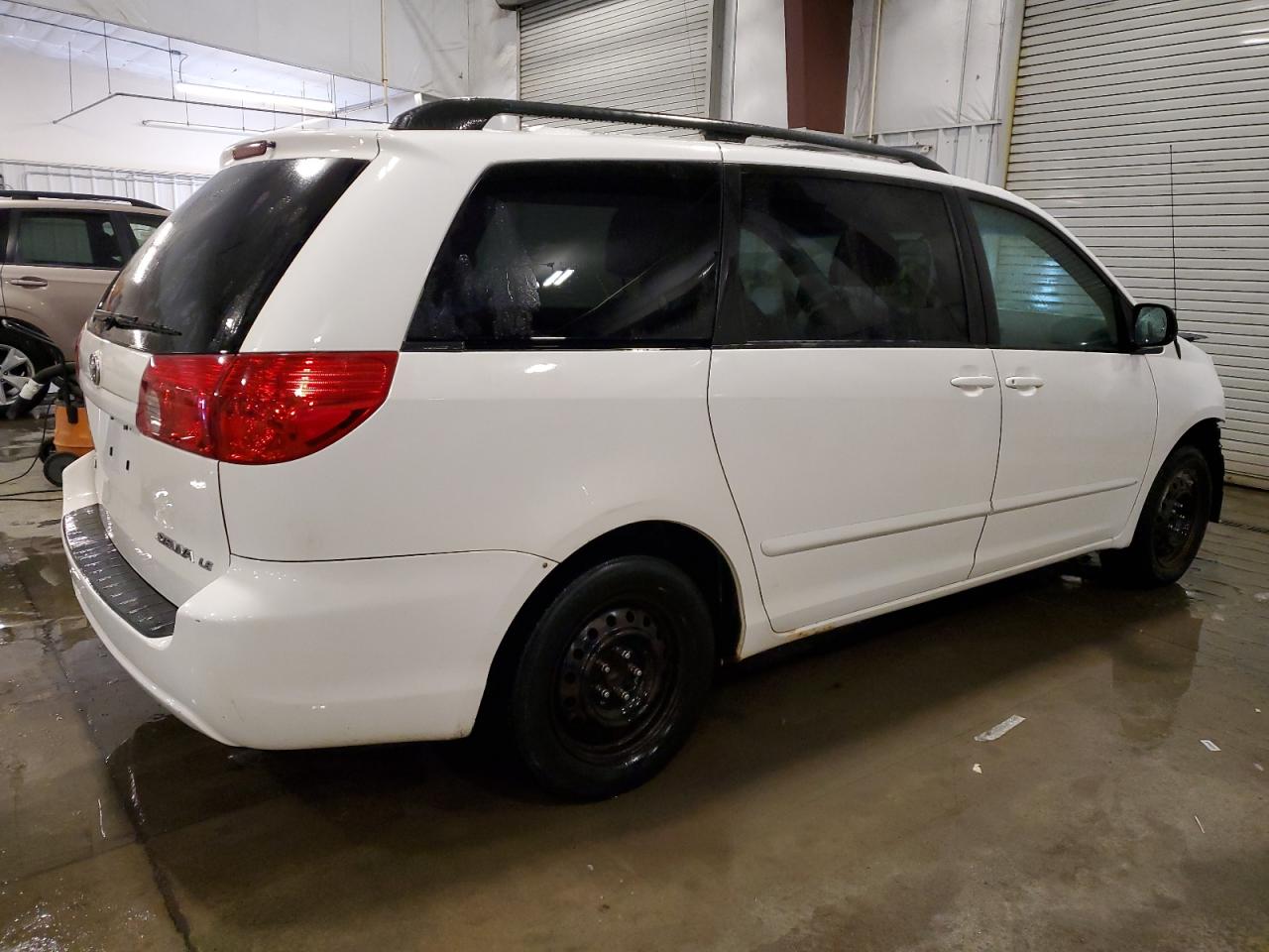2006 Toyota Sienna - Image 3