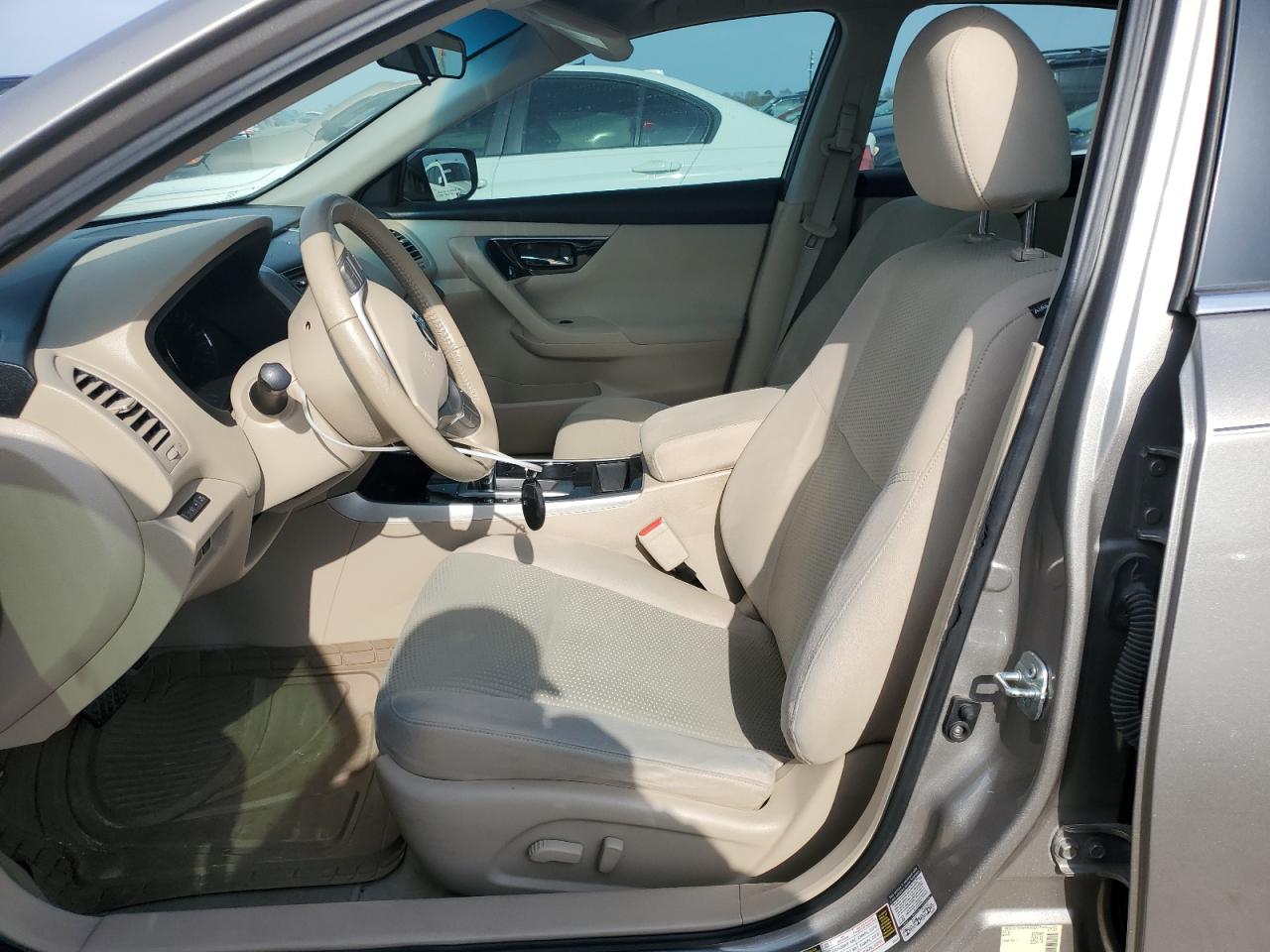 2014 Nissan Altima - Image 7