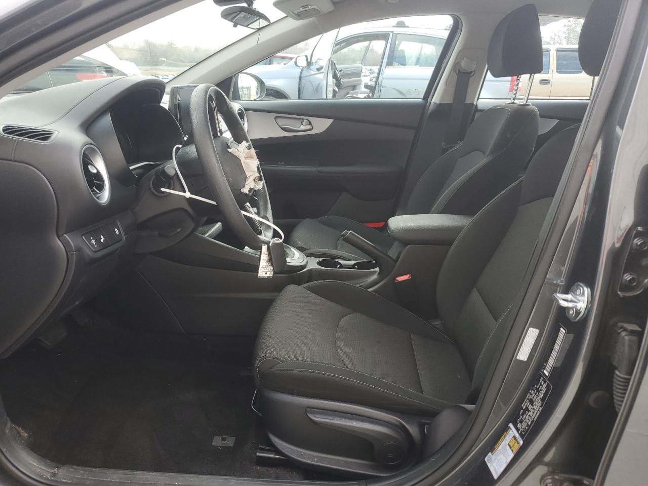 2024 Kia Forte - Image 7