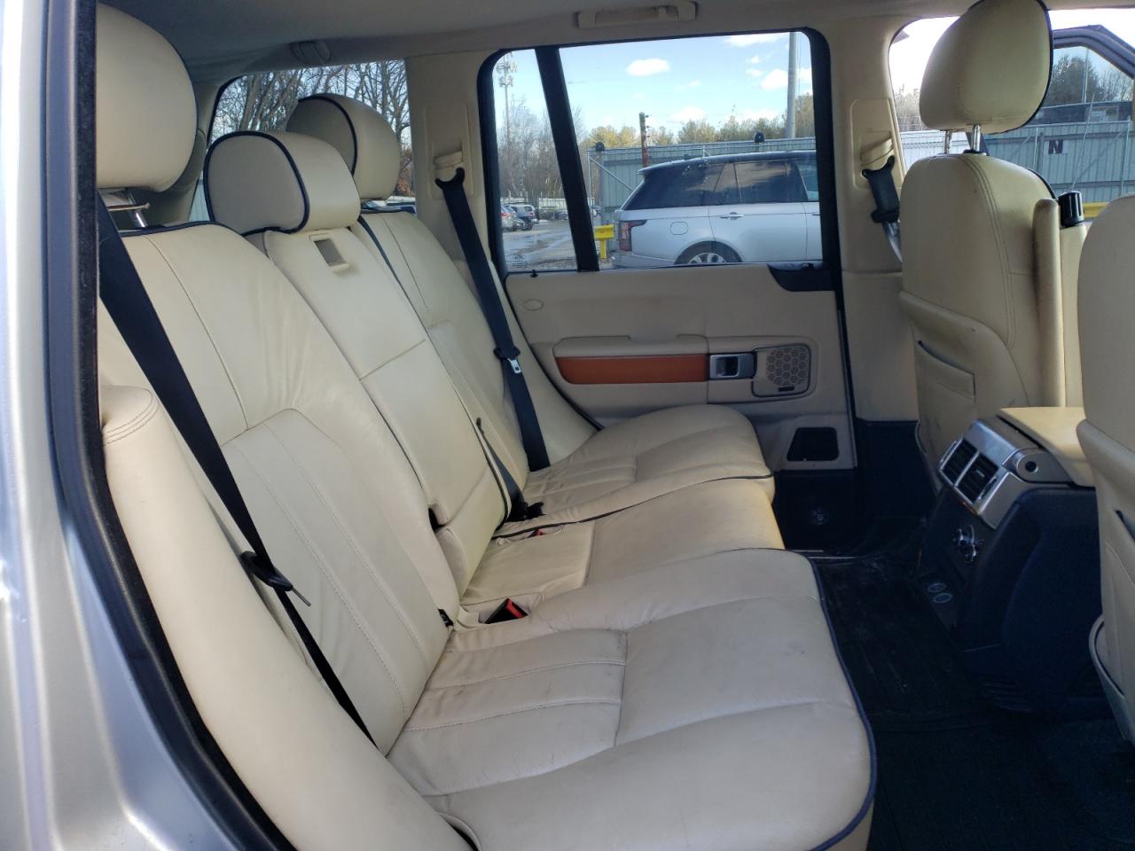 2008 Land Rover Range Rover - Image 11