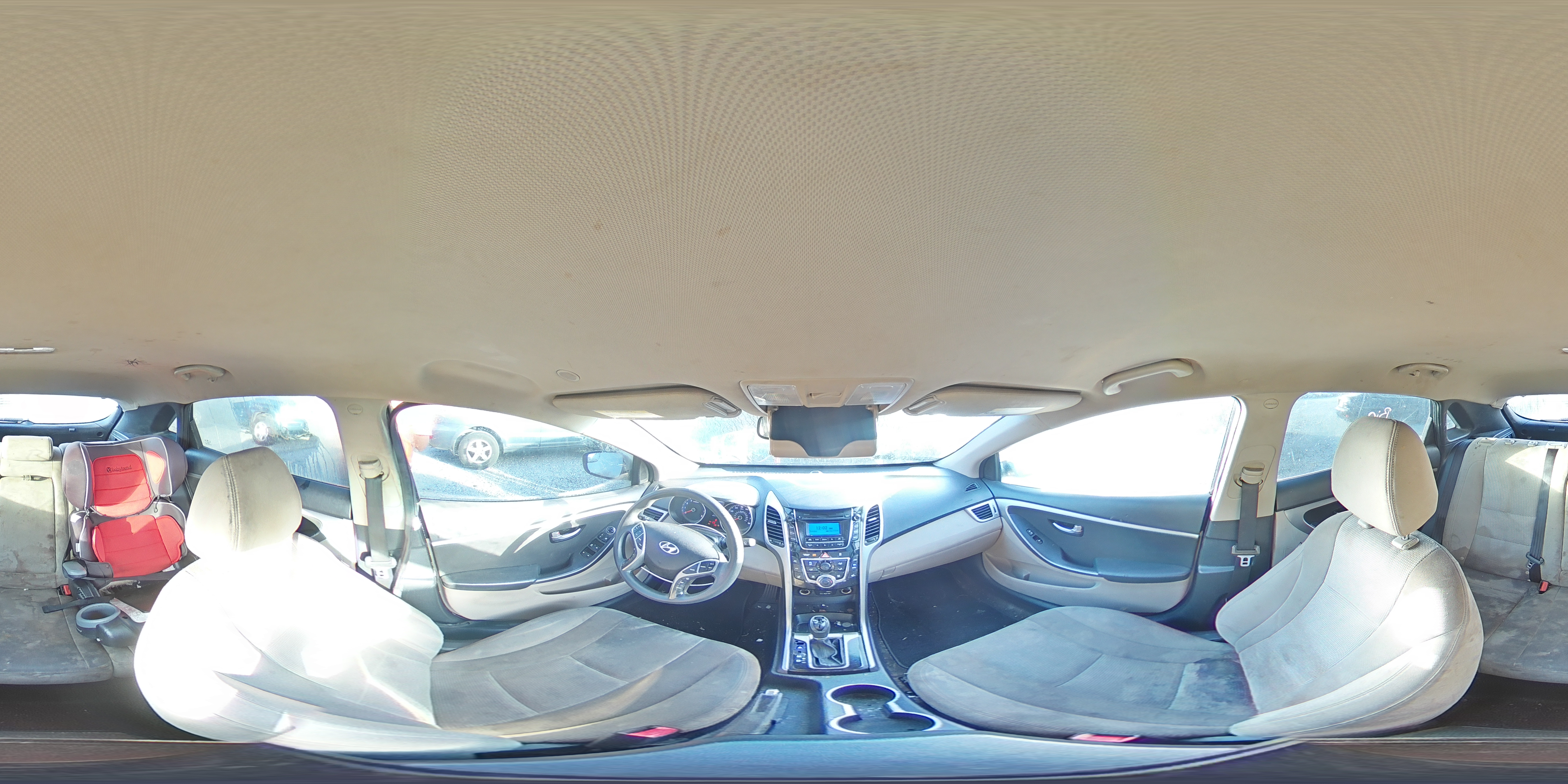 2016 Hyundai Elantra - Image 13