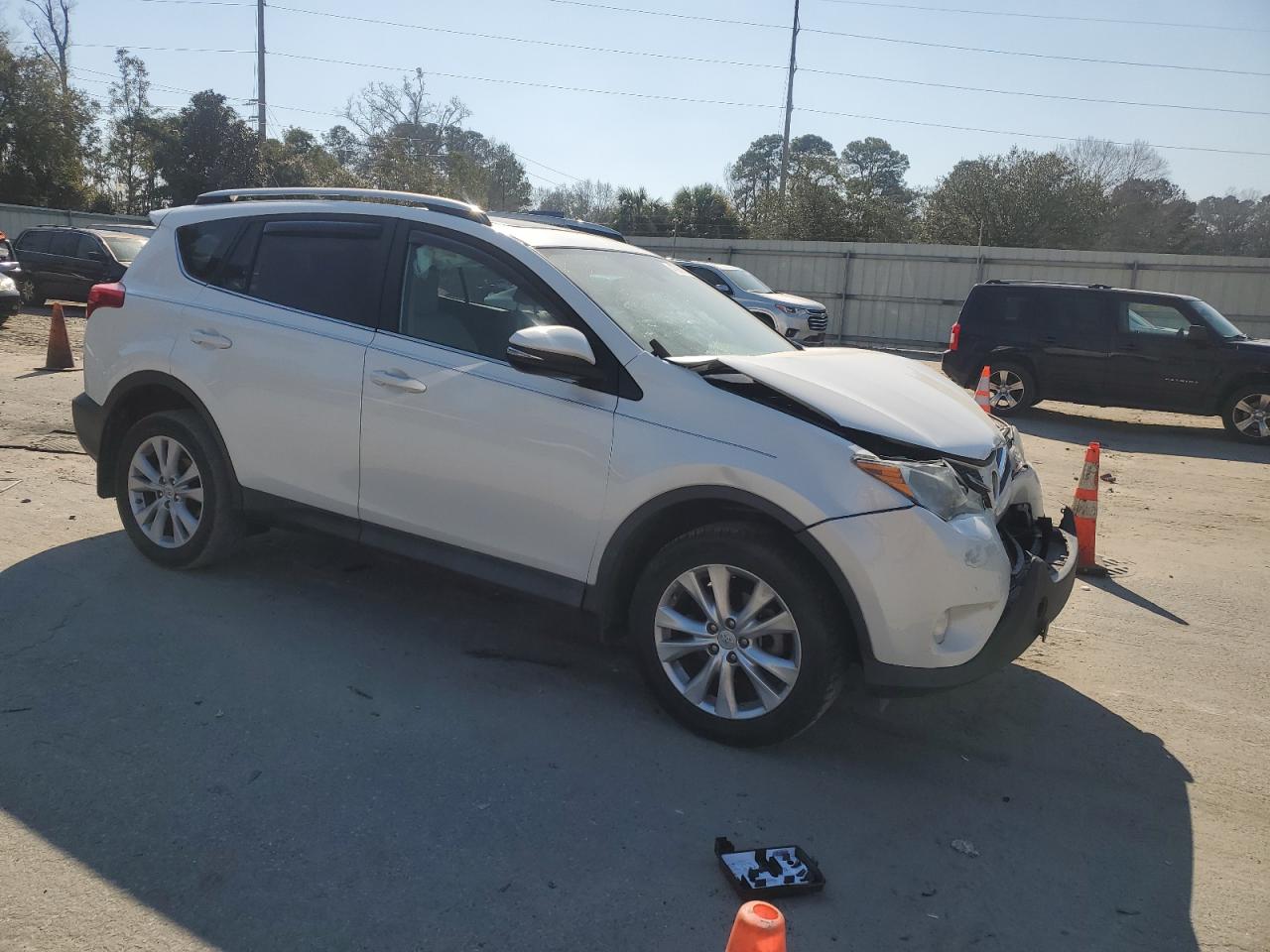 2014 Toyota RAV 4 - Image 4