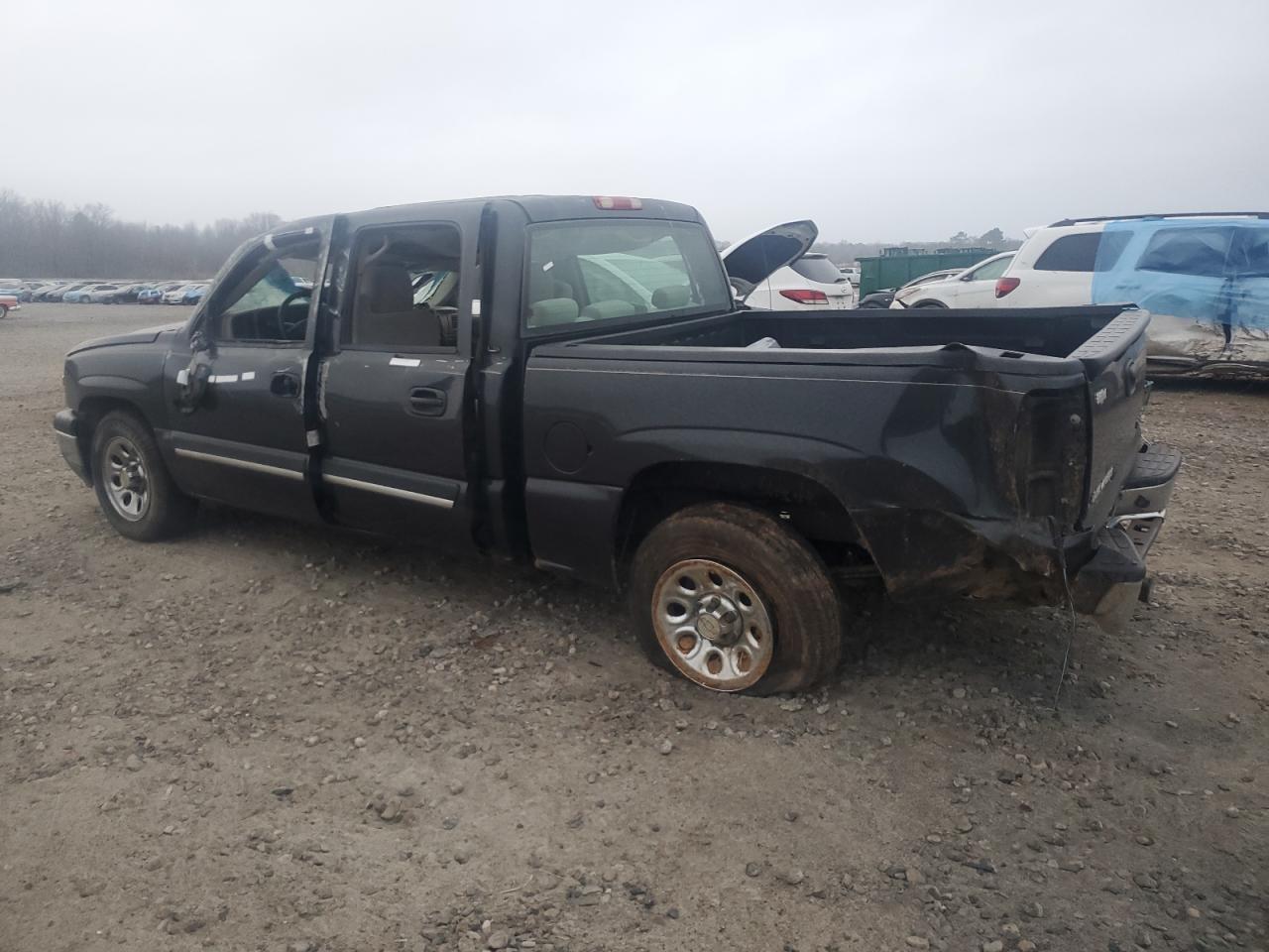2005 Chevrolet Silverado - Image 2
