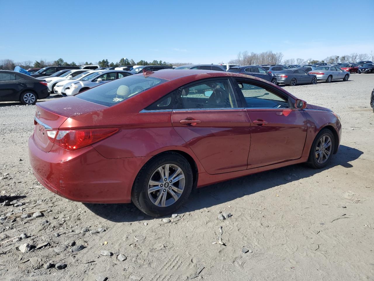 2012 Hyundai Sonata - Image 3
