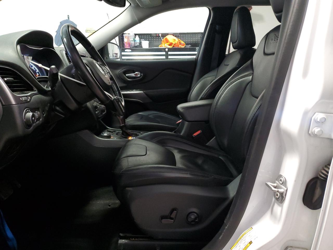 2020 Jeep Grand Cherokee - Image 7