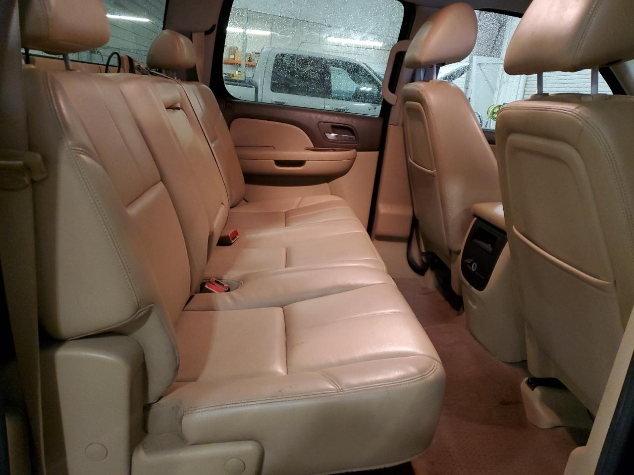 2011 Chevrolet Silverado - Image 10