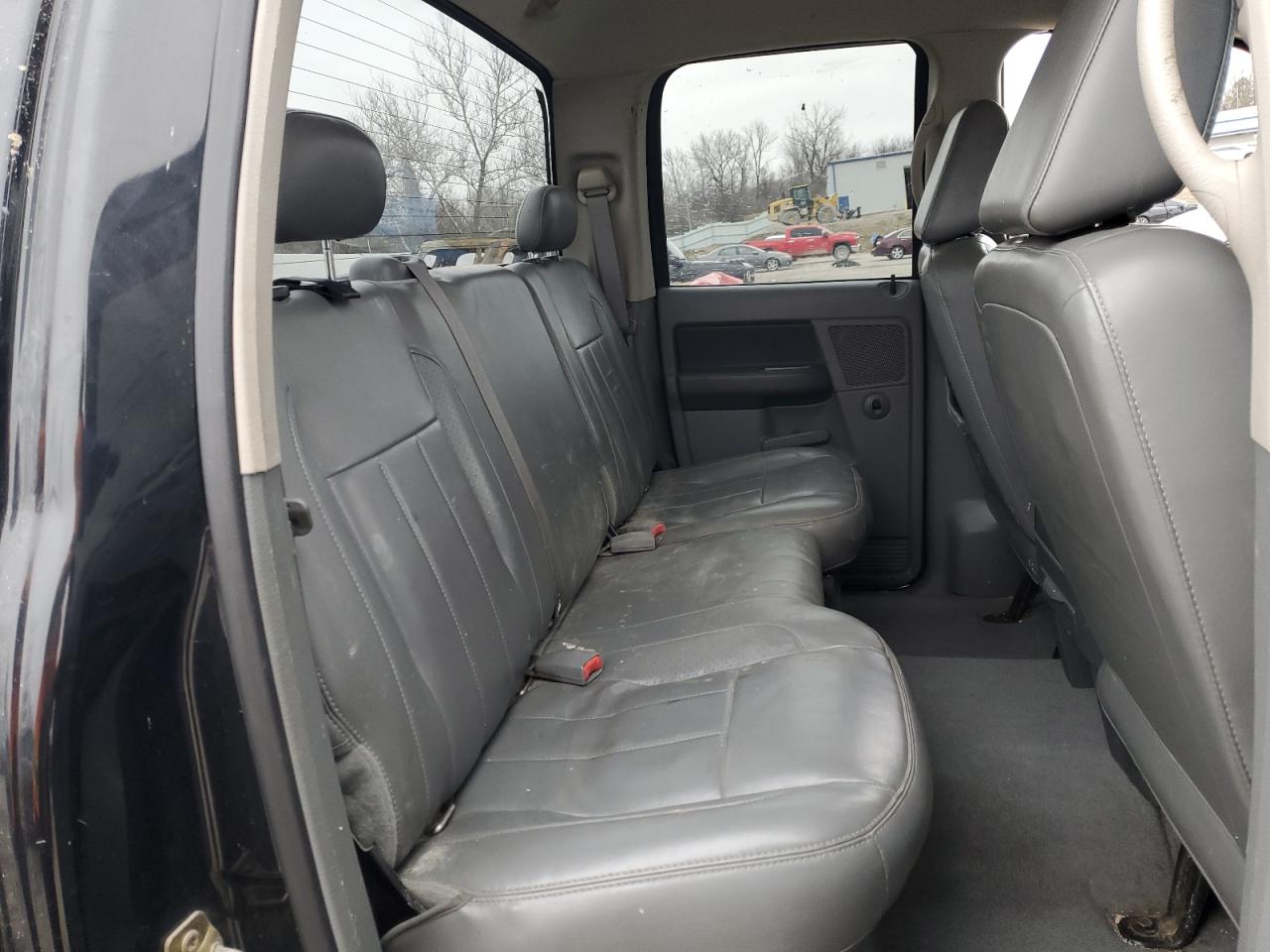 2006 Dodge RAM - Image 10