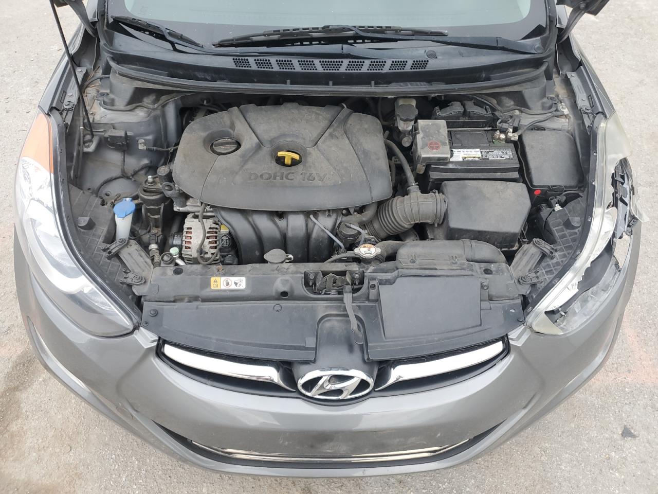 2013 Hyundai Elantra - Image 11
