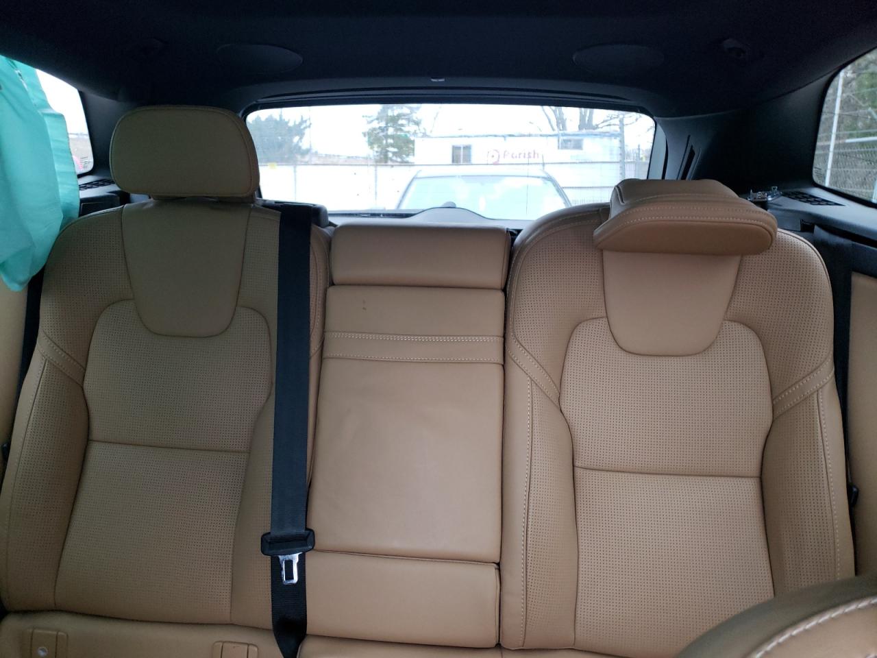 2021 Volvo XC60 - Image 10