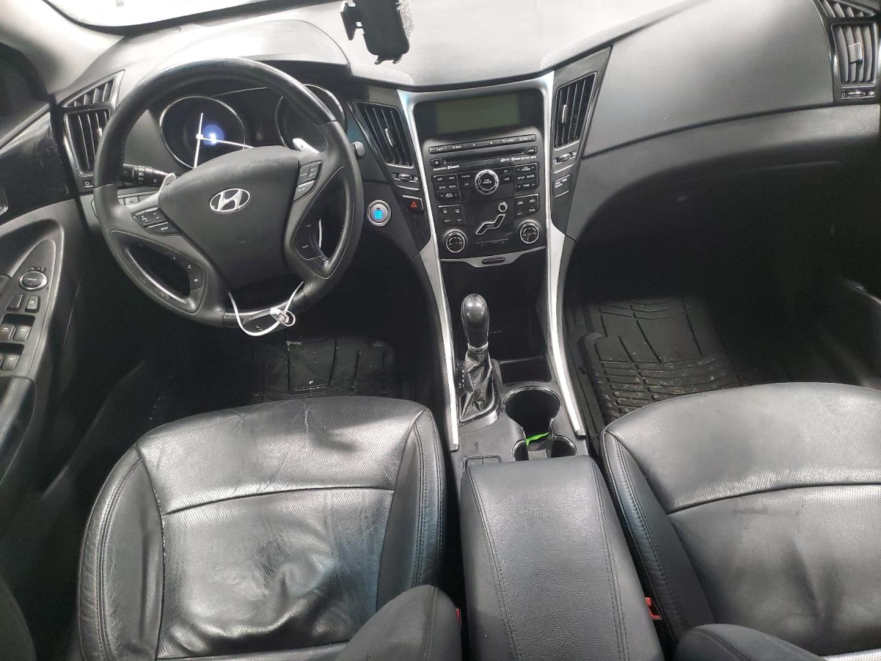 2011 Hyundai Sonata - Image 8