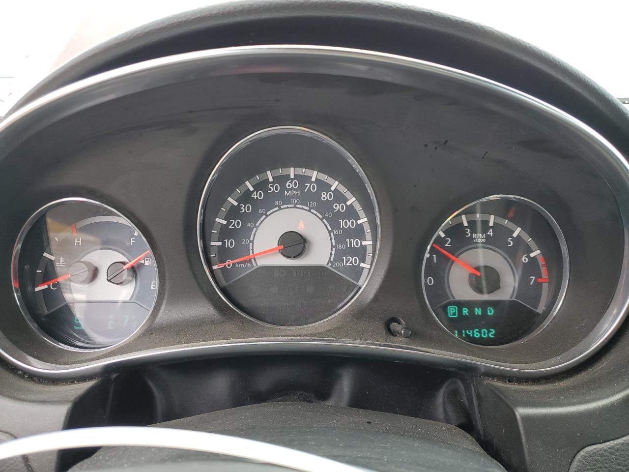 2013 Chrysler 200 - Image 9