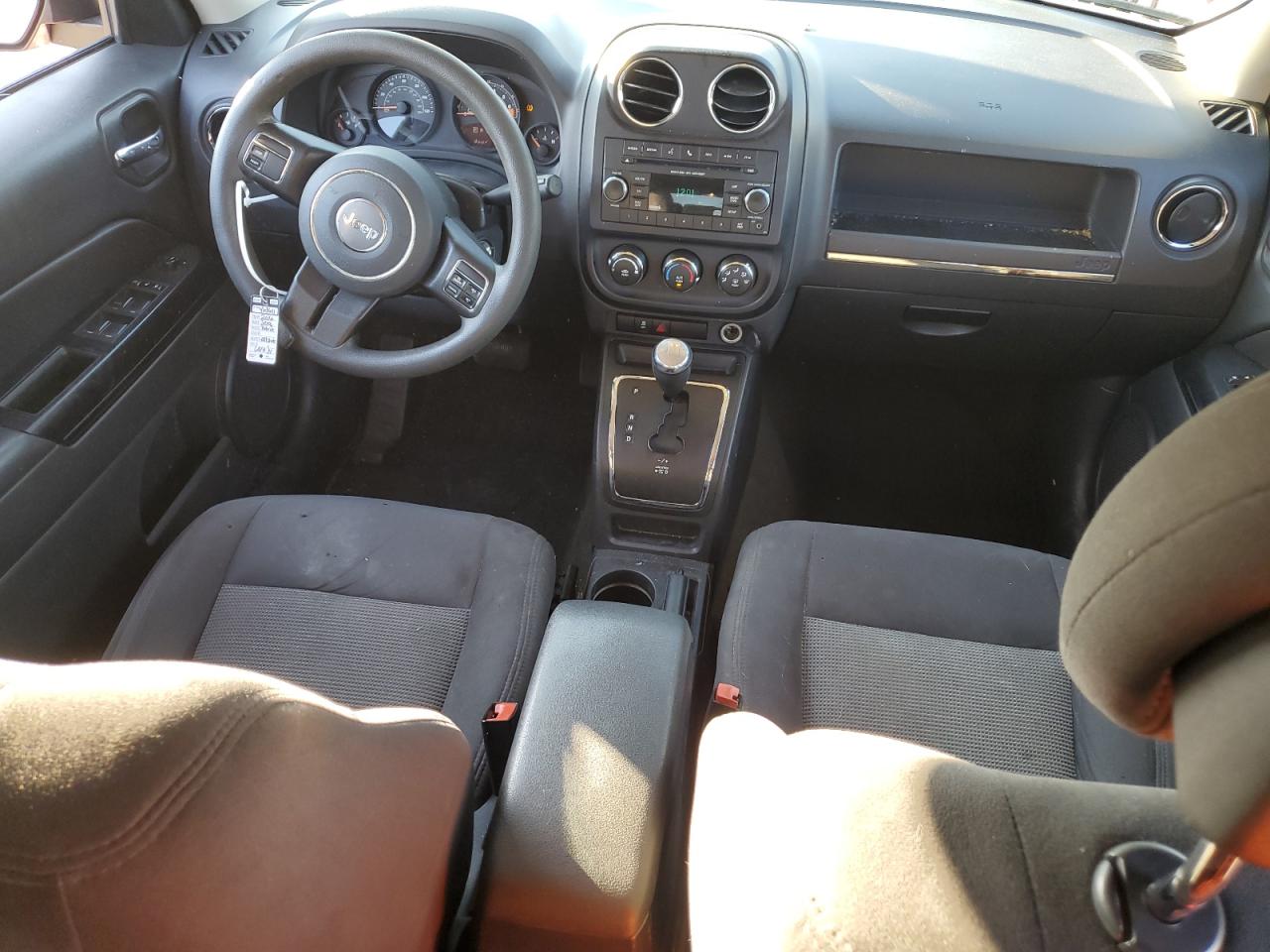 2016 Jeep Liberty (Patriot) - Image 8